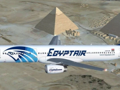UN AVION EGYPTAIR A DISPĂRUT ÎNTRE CAIRO ŞI PARIS