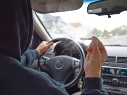 Un bărbat de 31 de ani, prins drogat la volan prin Pecica