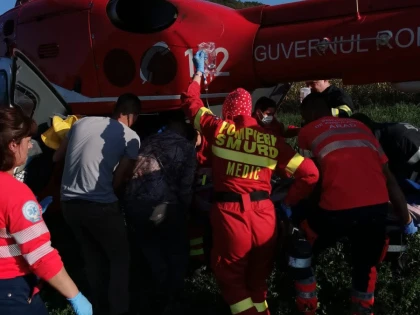 Un bărbat de 41 de ani din Căprioara era să fie tăiat de utilajul agricol