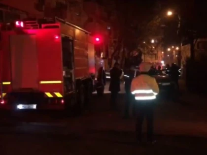 Un bărbat de 50 de ani din Oradea s-a aruncat dezbrăcat de la la etaj. S-a ridicat și s-a dus înapoi în apartament