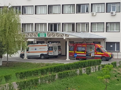 Un bărbat de 67 de ani, în timp ce era internat la UPU, a furat un telefon în valoare de 2.400 lei