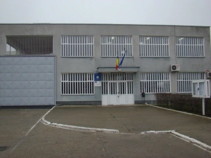 Un bărbat din Argeș, închis la Penitenciarul Arad pentru înșelăciune
