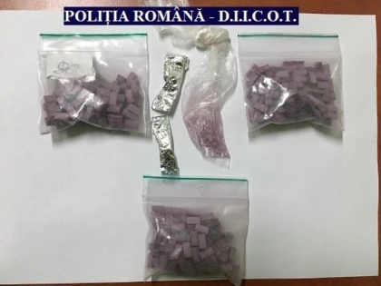 Un bărbat din Vladimirescu a fost arestat pentru trafic de droguri