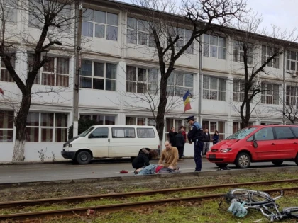Un biciclist a fost accidentat mortal de un polițist băut