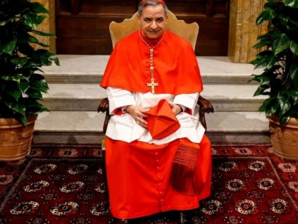Un cardinal de la Vatican este judecat într-un caz de fraudă de 350 de milioane de euro