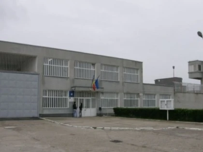 Un deținut a fost omorât în bătaie, în penitenciarul Arad