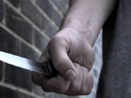 Un elev s-a prezentat la școală, „dotat“ cu un cuțit. Cadrele didactice au cerut intervenția poliției