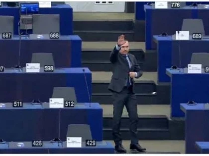 Un europarlamentar bulgar a făcut salutul nazist în Parlamentul European