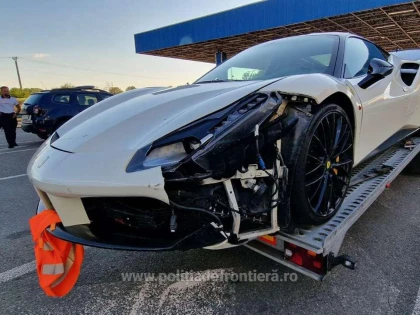 Un Ferrari în valoare de 225.000 de euro, căutat de autorităţile din Elveția, depistat în zona Nădlac, de polițiștii de frontieră