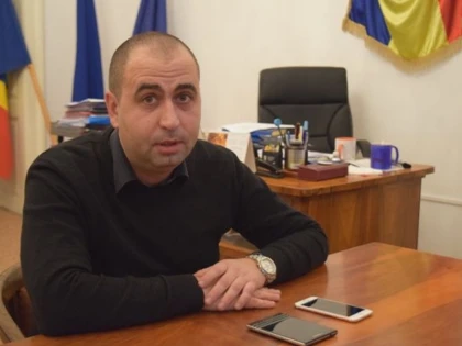 Un fost cercetător la NASA predă la UAV Arad