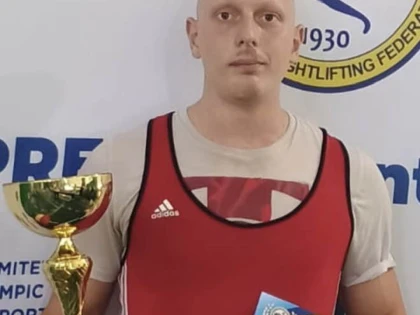 Un halterofil de la AMEFA a cucerit Cupa României la seniori, Daniel Jigău urcă și el pe podium!