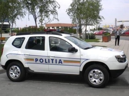 UN IESEAN ESTE BANUIT CA A SUSTRAS BIJUTERII DIN LOCUINTE