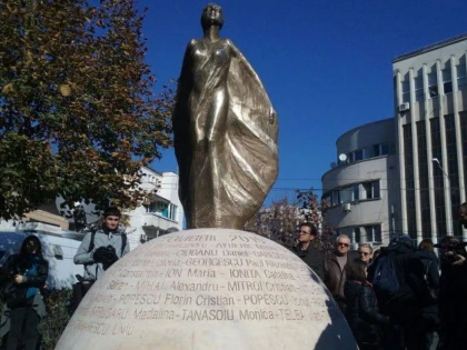 UN ÎNGER PENTRU ÎNGERII DIN COLECTIV