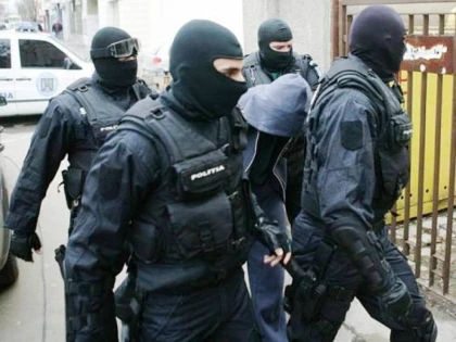 Un mafiot italian care se ocupa de asasinate și trafic de droguri, prins în vestul țării