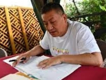 Un milionar din China susţine examenul de Bacalaureat pentru a 27-a oară