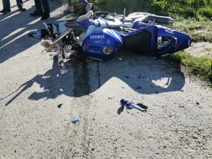 Un motociclist de 21 de ani a murit după ce s-a izbit de un autobuz, în Zona Industrială