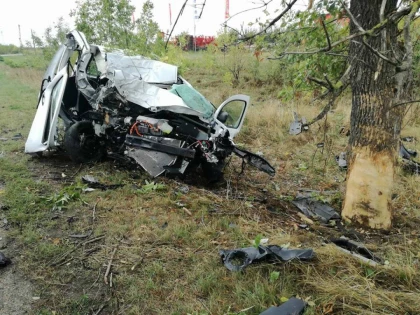 Un nou accident pe drumul Arad-Şagu. O persoană este încarcerată