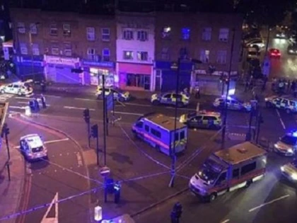 Un nou atentat la Londra. O mașină a lovit un grup de pietoni, în apropierea unei moschei