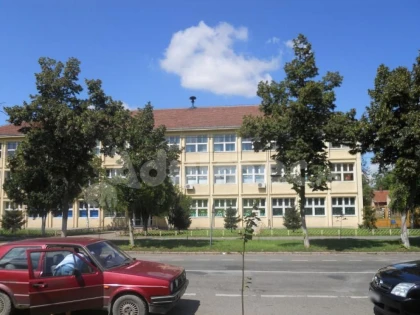 UN PASTOR NEOPROTESTANT DIN ARAD, ACUZAT CĂ A VRUT SĂ RĂPEASCĂ MAI MULTE ELEVE