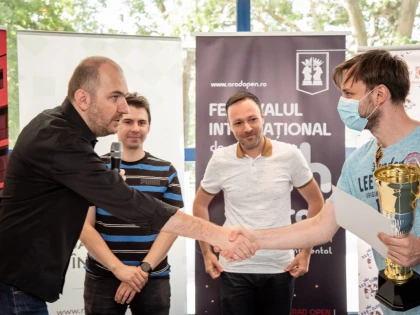 Un ploieştean a câştigat, în premieră, festivalul internaţional de şah Arad Open 2021
