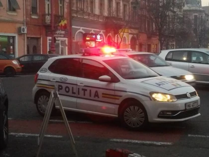 Un poliţist arădean ajuta şoferii să scape de sancţiunile colegilor săi