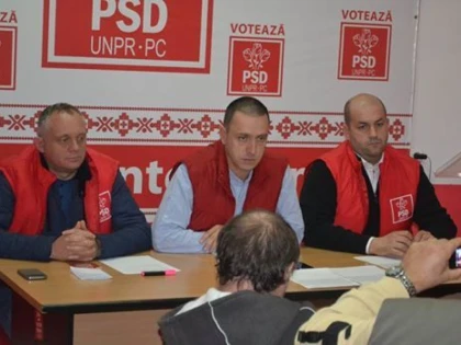 UN SENATOR ACUZA: FALCA AR DORI SA NU EXISTE POLITIA NATIONALA. II STA IN GAT