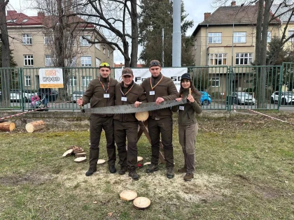 Un student din Lipova, în fruntea unui concurs internațional. Echipa României conduce la Forestry Versatility din Cehia