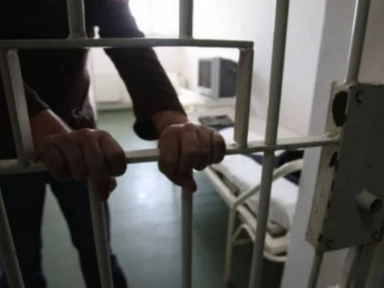 Un tânăr din Ialomița a fost condamnat de judecătoria din Brăila să facă pușcărie în Arad