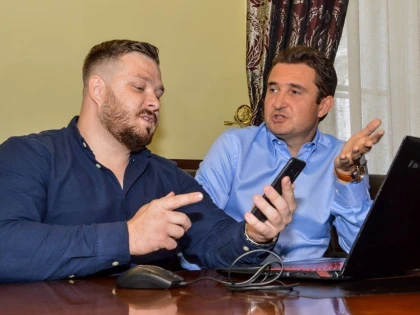 Un tânăr pasionat de IT, în echipa primarului
