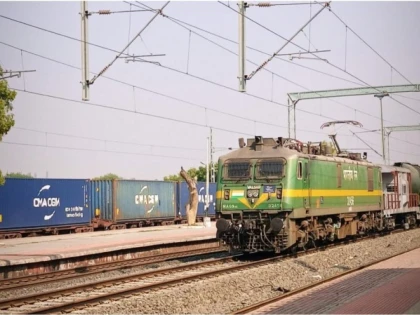 Un tren din India a parcurs singur 70 de kilometri, cu viteza de aproape 100 km/h. În locomotivă nu era niciun mecanic!