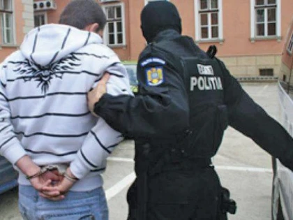 Un urmărit general a fost prins la Vama Nădlac