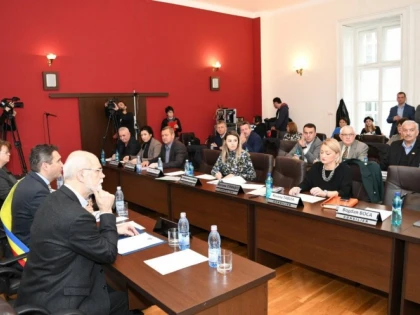 Unanimitate pentru Stadionul UTA