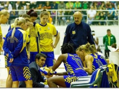 UNIV.GOLDIS ICIM JOACA IN DEVANS MECIUL DE LA ALEXANDRIA