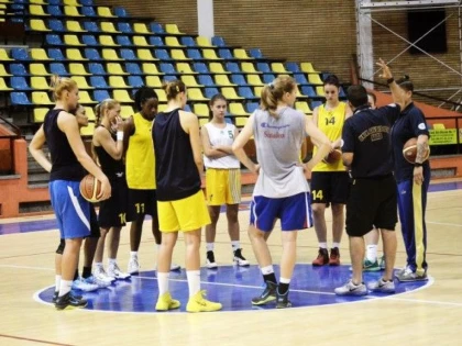 UNIV.GOLDIS ICIM SE PREZINTA IN FATA SUPORTERILOR, INTR-UN AMICAL CU CSM SATU MARE
