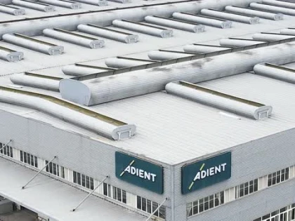 Unul dintre liderii globali ai industriei auto închide fabrica din România. Peste 1.000 de angajați vor fi disponibilizați