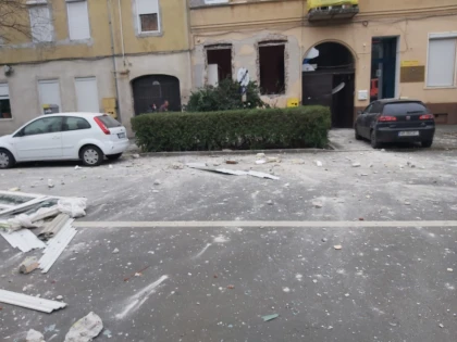 (UPDATE) Explozie pe strada Mărășești. Un bărbat a ajuns în spital