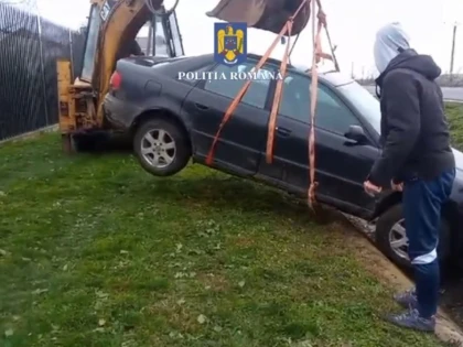 Urmărire ca-n filme în municipiu. Polițiștii au prins un șofer băut, care a furat două autoturisme, în două zile