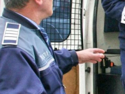 Urmărit internațional, prins de polițiștii orașului Chișineu-Criș