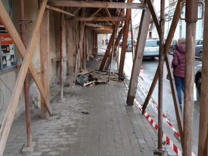 USR a solicitat autorităților intervenția în problema schelelor de pe strada Eminescu
