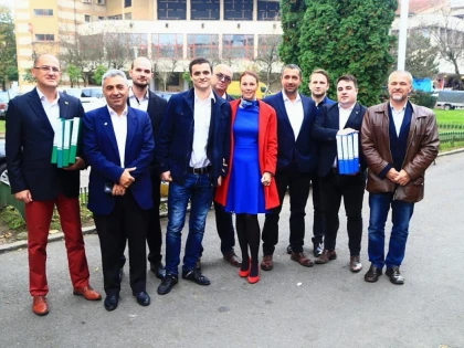 USR ARAD A DEPUS LISTELE DE CANDIDAȚI PENTRU ALEGERILE PARLAMENTARE