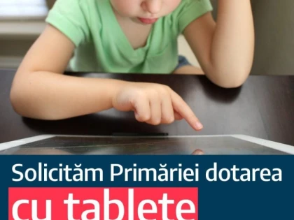 USR Arad propune dotarea elevilor cu tablete