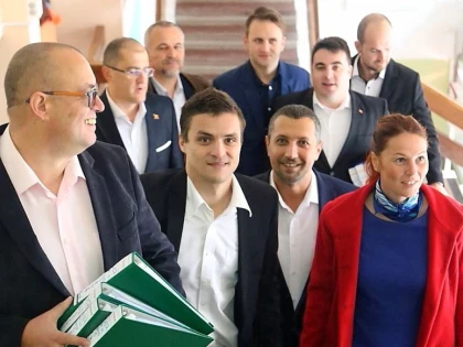 USR ARAD VA AVEA REPREZENTANT ÎN BEJ ȘI VA FI PE BULETINELE DE VOT