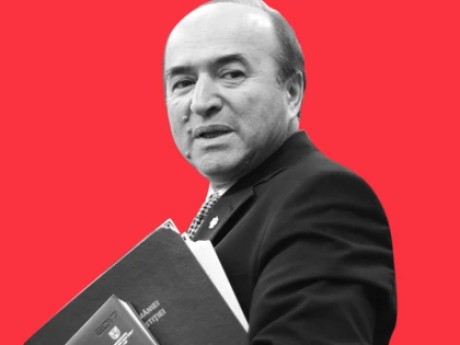 USR va depune moțiune împotriva lui Tudorel Toader în prima zi a sesiunii parlamentare
