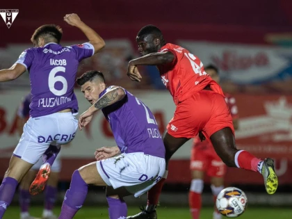 UTA a stopat Rapidul, în primul meci din „exilul” de la Oradea! Un 2-2 spectaculos pe „Iuliu Bodola”