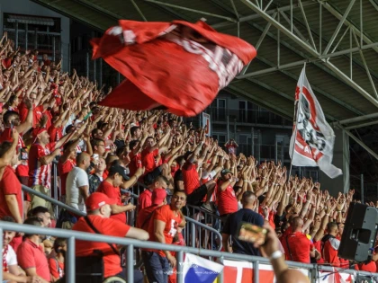 UTA a vândut, doar în prima zi, peste 3.200 de bilete! Se anunţă sold-out şi cu Craiova