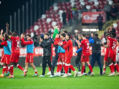 UTA este la mijlocul ierarhiei din SuperLiga, Rapidul tot mai aproape de play-out!