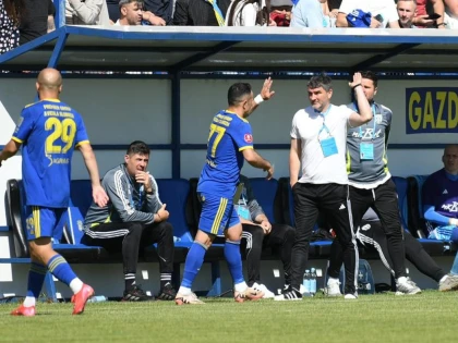 UTA îl așteaptă pe Mihalcea, aproape de retrogradare cu Slobozia! Mircea Rednic poate prelua Rapidul