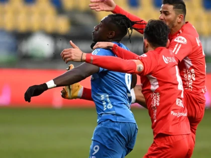 UTA „îngheață” în Superliga: înfrângere și cu Chindia, după un meci cu probleme de arbitraj!