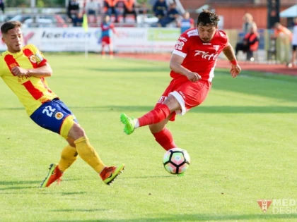 UTA - Ripensia, derby de tradiţie, dar nu şi de clasament!