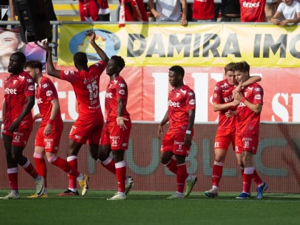 UTA s-a respectat și a defilat într-un play-out în care alții și-au bătut joc de fotbal: Rednic îl trimite în infern pe Mititelu!